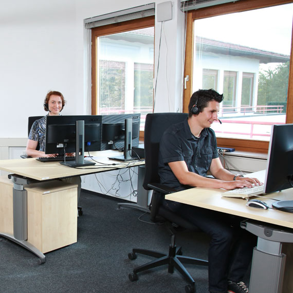 Mitarbeiter*in im IT-Support der ILTIS GmbH